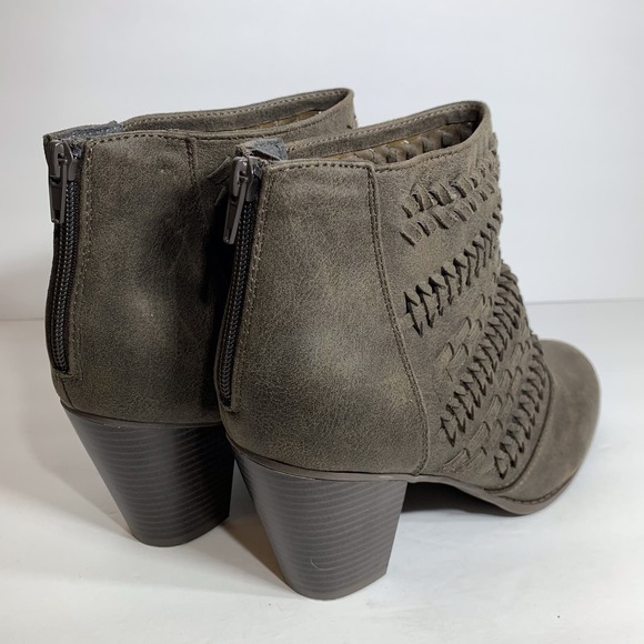 New Maurices Faux Leather Woven Zip Back Heeled Booties‎ Size 12 - Picture 5 of 7